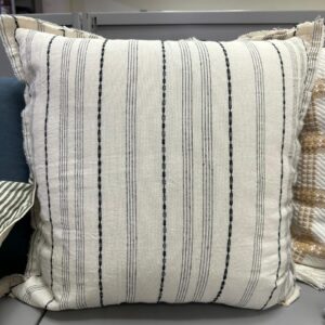 ALMOHADON PUNTADAS 50 x 50